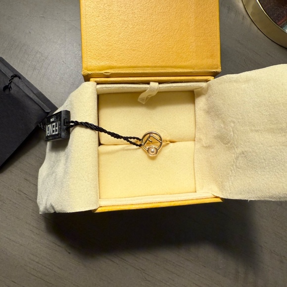 Fendi ring - Picture 2 of 4